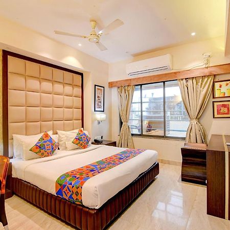Hotel Radiant Calcutta Extérieur photo