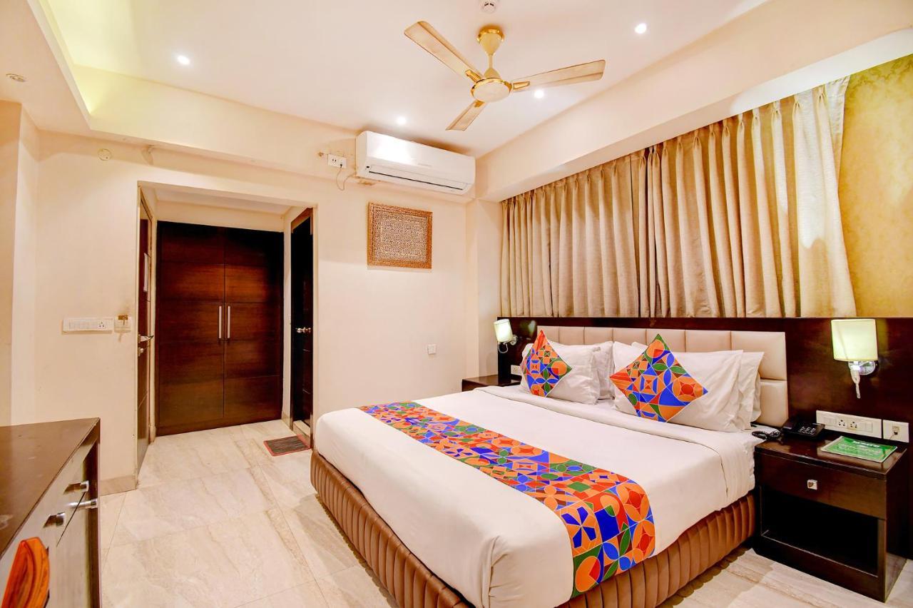 Hotel Radiant Calcutta Extérieur photo