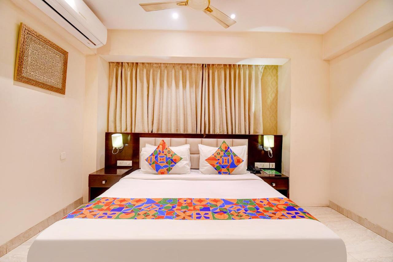 Hotel Radiant Calcutta Extérieur photo