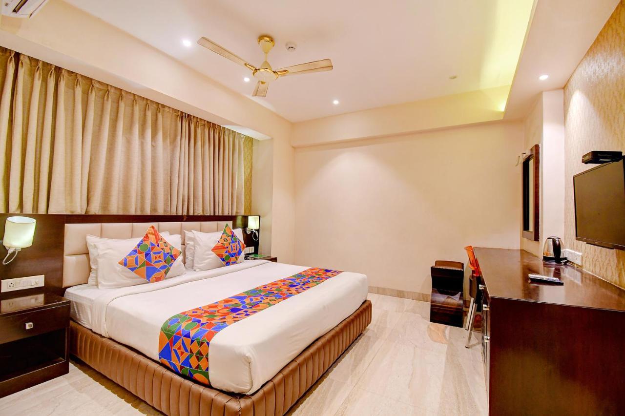 Hotel Radiant Calcutta Extérieur photo