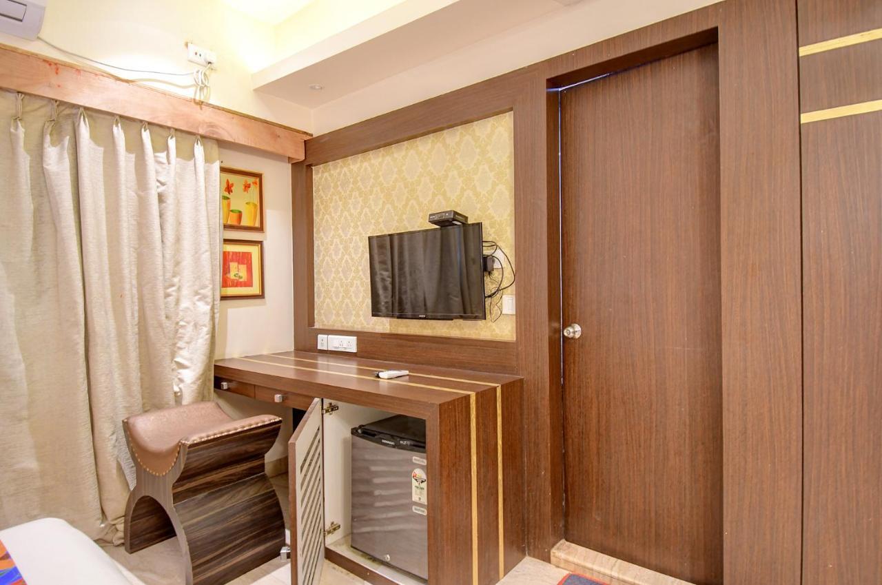 Hotel Radiant Calcutta Extérieur photo